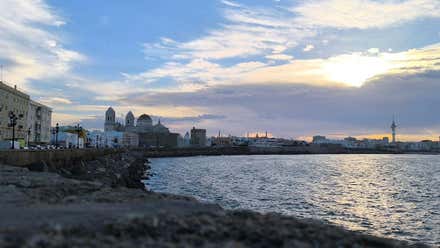 La provincia de Cádiz espera lluvias y tormentas tras dos días de fuerte viento de Levante