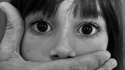 Exposición fotográfica en Cádiz para concienciar sobre los abusos sexuales en la infancia