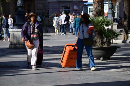 Viento de Levante y cielos despejados marcan el tiempo de este domingo en Cádiz