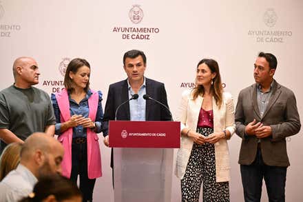 El Ayuntamiento de Cádiz invertirá más de 700.000 euros en la renovación de los suelos de caucho de los parques infantiles