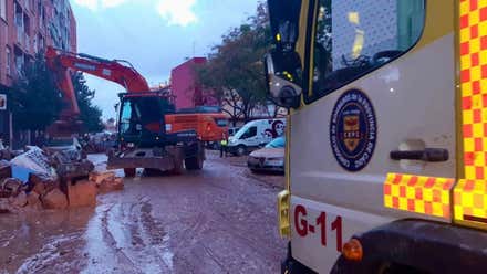 Nuevo retén de bomberos de Cádiz se desplaza a Valencia para continuar las labores de recuperación tras la DANA