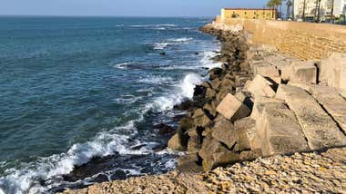 Alerta amarilla por fenómenos costeros en la provincia de Cádiz