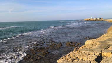 La Aemet amplía las alertas amarillas por el viento de Levante en Cádiz