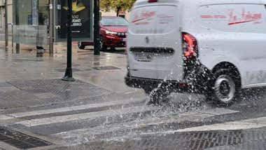 LA DANA se transformará hoy en borrasca que traerá alertas por viento de Levante en Cádiz