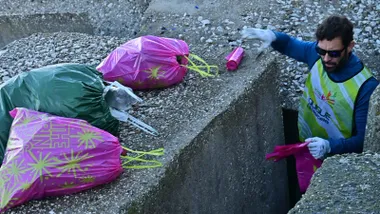 Recogen 200 kilos de basuras de la Punta San Felipe de Cádiz