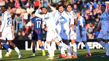 Pragmatismo y Ontiveros para la goleada del Cádiz CF ante el CD Eldense (1-4)