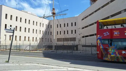 El edificio de Náutica de Cádiz: del Museo de Arqueología Subacuática a vivienda, historias de volantazos políticos