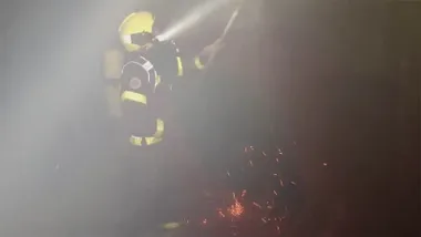 Incendio en una nave de Cádiz
