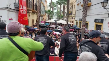 La lluvia deja a Cádiz con una 'Erizada Interruptus'