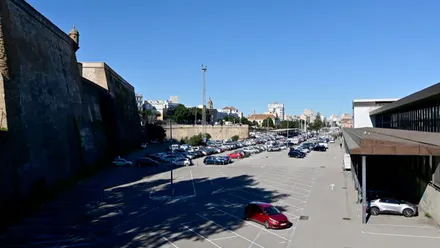 El Ayuntamiento de Cádiz rectifica ante la protesta de los estibadores y cambia la ubicación de la Carpa