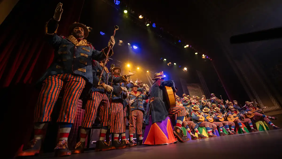 El coro 'La última función' en el Gran Teatro Falla