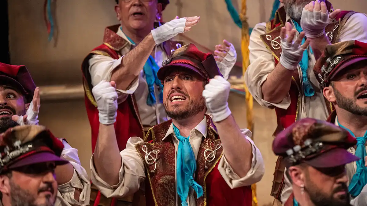 El coro 'La desafinada' en el Gran Teatro Falla