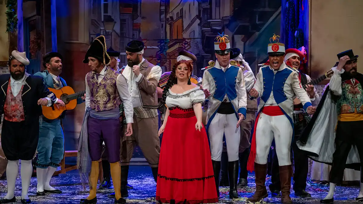 La comparsa 'Carmen' en el Gran Teatro Falla