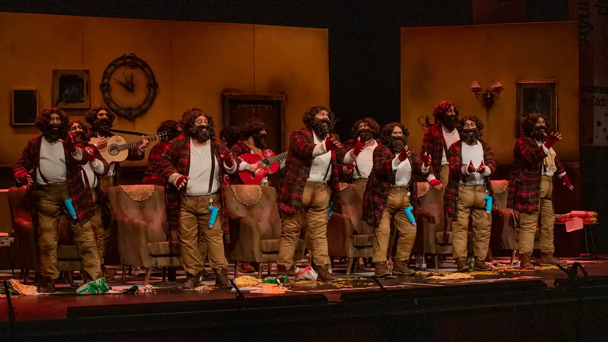 La comparsa 'Los gordos' en el Gran Teatro Falla