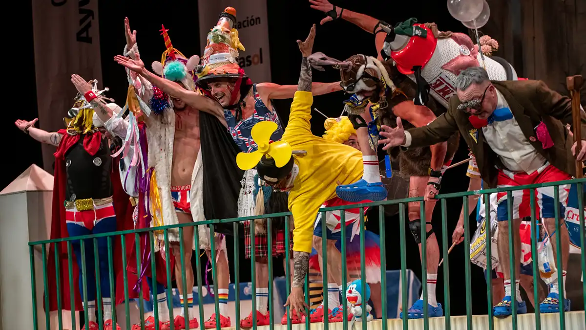 La chirigota 'Los golpes de pecho' en el Gran Teatro Falla