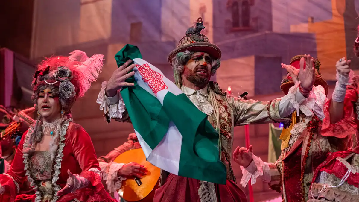 La comparsa 'Las ratas' en el Gran Teatro Falla