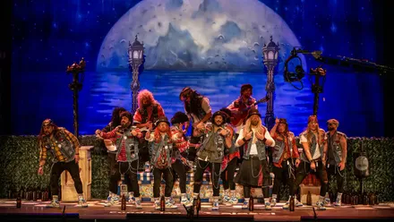 La chirigota 'Los butaneros, chirigota de CAI/CDC' en el Gran Teatro Falla