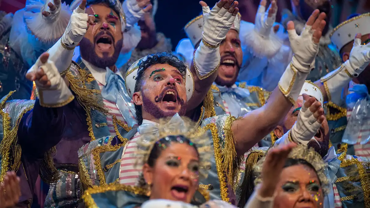 El coro 'Cádiz, el show' en el Gran Teatro Falla