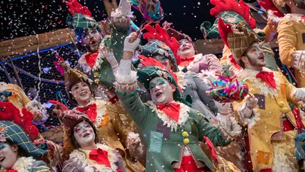 El coro 'El gallinero' en el Gran Teatro Falla
