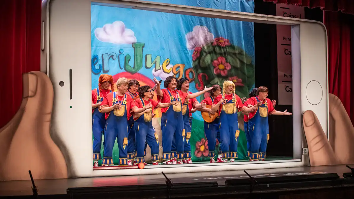 La chirigota 'Los sherijuegos' en el Gran Teatro Falla