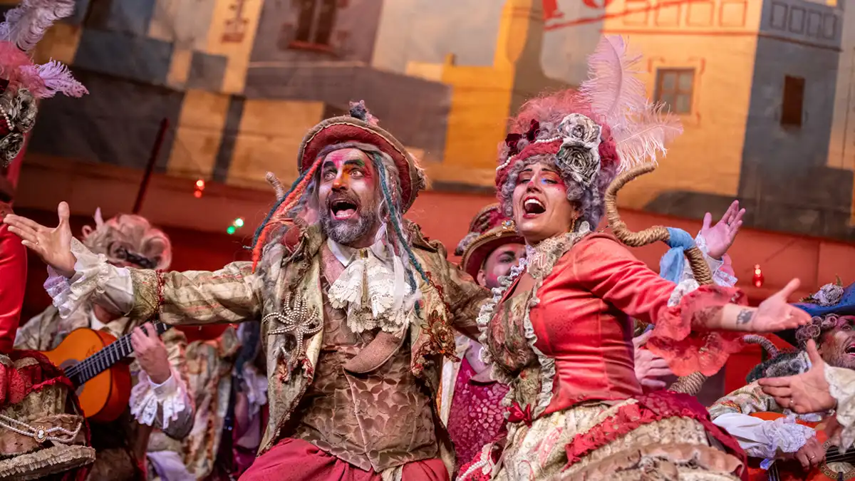 La comparsa 'Las ratas' en el Gran Teatro Falla