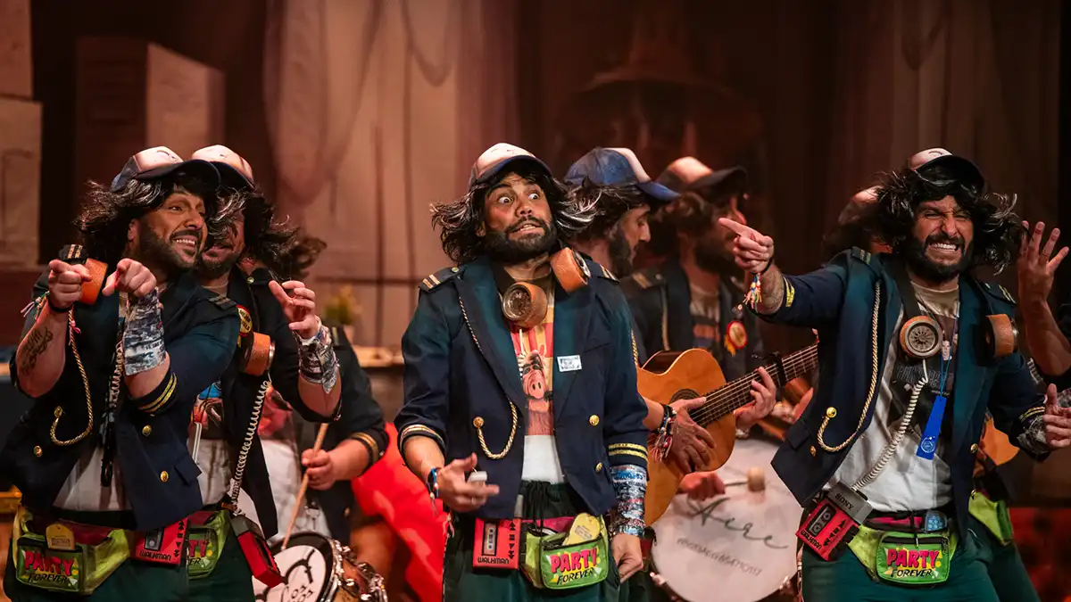 La chirigota' Quien guarda, halla' en el Gran Teatro Falla