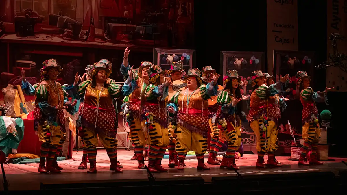 La comparsa 'Las costuras del alma' en el Gran Teatro Falla