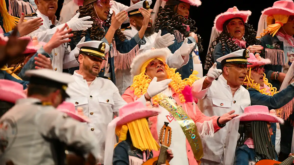El coro 'Este coro es la polla' en el Gran Teatro Falla