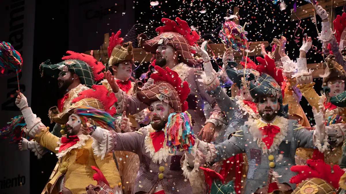 El coro 'El gallinero' en el Gran Teatro Falla