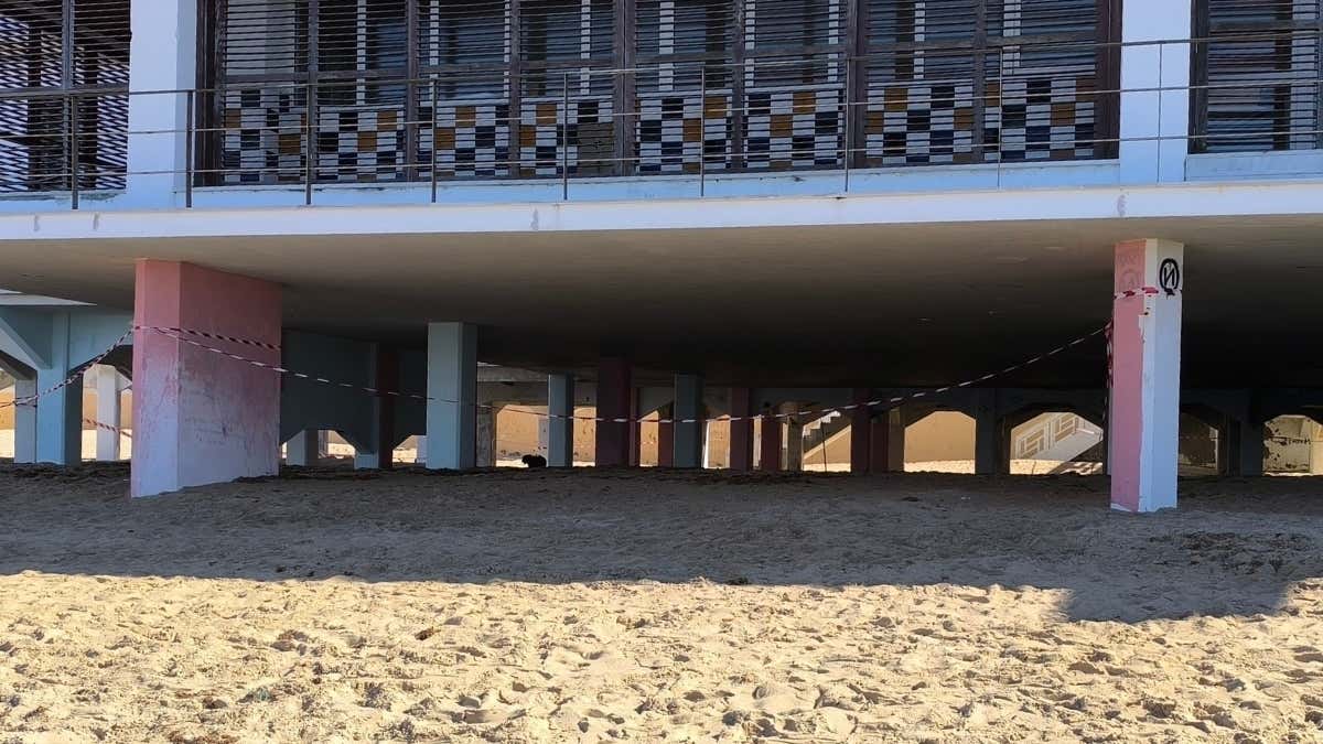 Está pasando: ¿Te imaginas los bajos del Balneario de la Caleta de colores rosita y azulito?