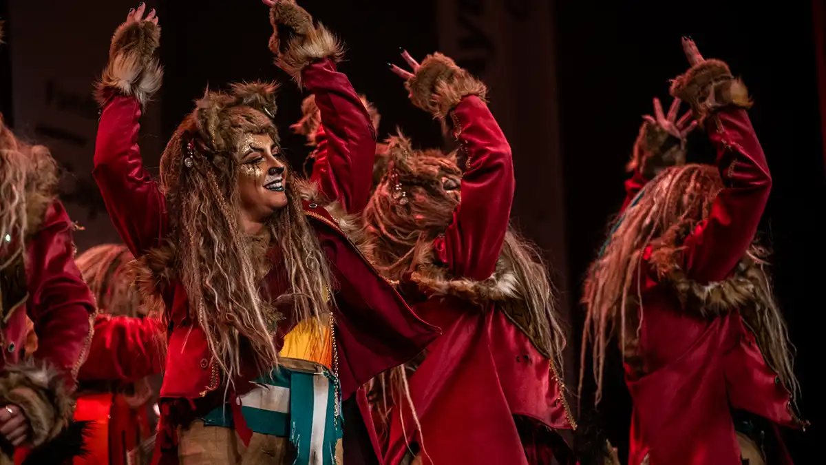 La comparsa 'La chulita' en el Gran Teatro Falla