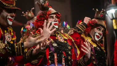 La comparsa 'La Resistencia' en el Gran Teatro Falla