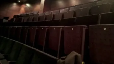 Butacas vacías en el inicio del concurso de romanceros tras la polémica por las entradas