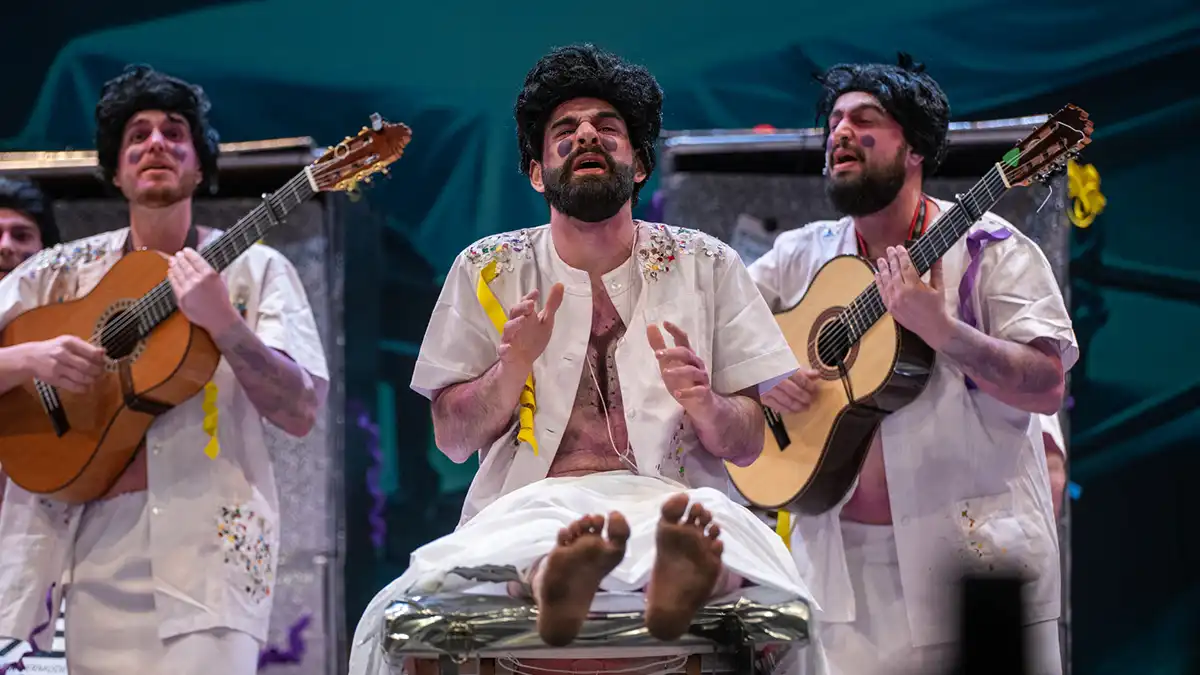 El doblete del Chapa y 'Cádiz, el show' salvan una floja tercera sesión de cuartos del COAC 2025