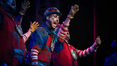 La comparsa 'El corazón de Cádiz' en el Gran Teatro Falla