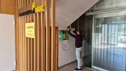 La Zona Franca de Cádiz amplía su red de desfibriladores para reforzar la cardioprotección