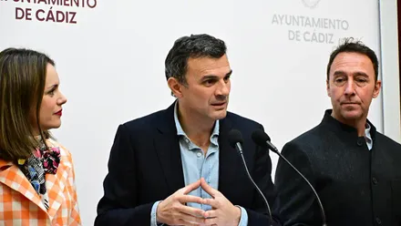 El Ayuntamiento instalará un centenar de avisadores acústicos para invidentes en semáforos de Cádiz