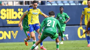 El Cádiz CF de Gaizka Garitano mide ante el líder hasta dónde puede soñar