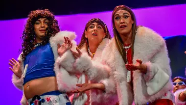 “Faltan profesionales y sobran sinvergüenzas en el periodismo“. El pasodoble de 'Una chirigota con Shoniket3'