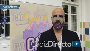 Luis Rivero y su coro dinámico con 'Cádiz, el Show'