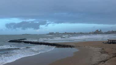 La borrasca Martinho mantiene en alerta amarilla a la provincia de Cádiz: predicción y avisos de la Aemet