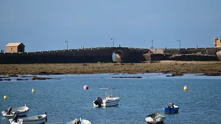 Vuelve el Levante a Cádiz y con él las alertas amarillas en un fin de semana de sol y calor