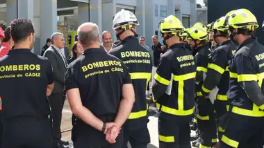 Bomberos convoca 64 puestos de trabajo en Cádiz. Descubre cómo inscribirte