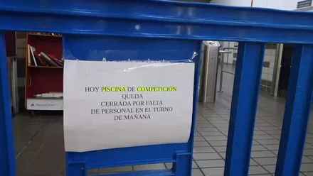 Vuelve a cerrar la piscina de competición del Complejo Ciudad de Cádiz