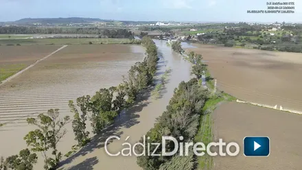 Regresan a sus casas las familias desalojadas en Jerez por el desbordamiento del Guadalete