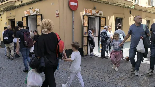 La hamburguesería laly ha sido uno de los puntos a los que acudir en busca de comida