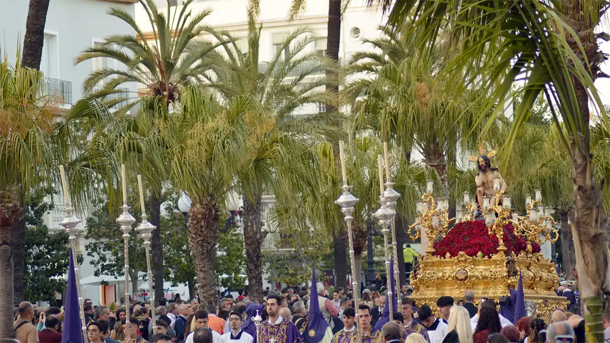 Horarios e itinerarios del Domingo de Ramos 2025 en Cádiz: guía de una jornada esperada, marcada por la incertidumbre meteorológica