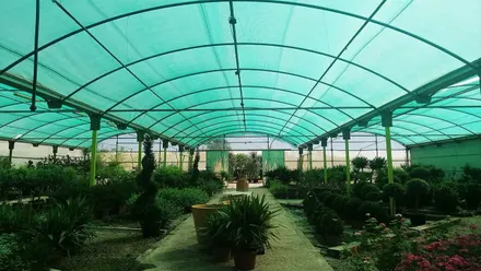 Las mallas de sombreo para proteger los cultivos de los rigores del verano