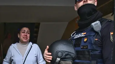 Dolor e impotencia en el primer desahucio de una vivienda pública en Cádiz con Bruno García como alcalde