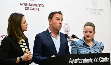 Beatriz Gandullo, José Manuel Cossi y Maite González, en la rueda de prensa de la Junta de Gobierno local de este 2 de abril